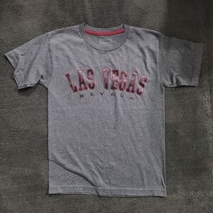 Las Vegas‎ Nevada Graphic Tee Gray Small